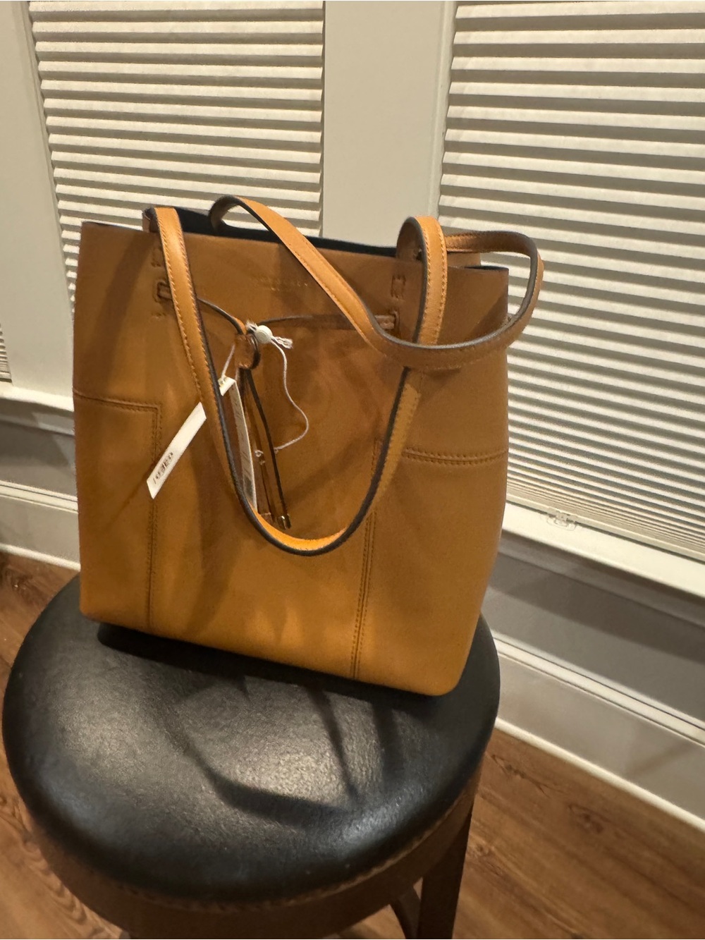 Tory Burch Camel Tan Block T Leather Tote NWT - Picture 5 of 9